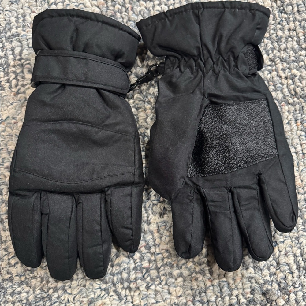 Black Winter Gloves